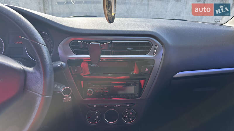 Седан Peugeot 301 2016 в Борисполе