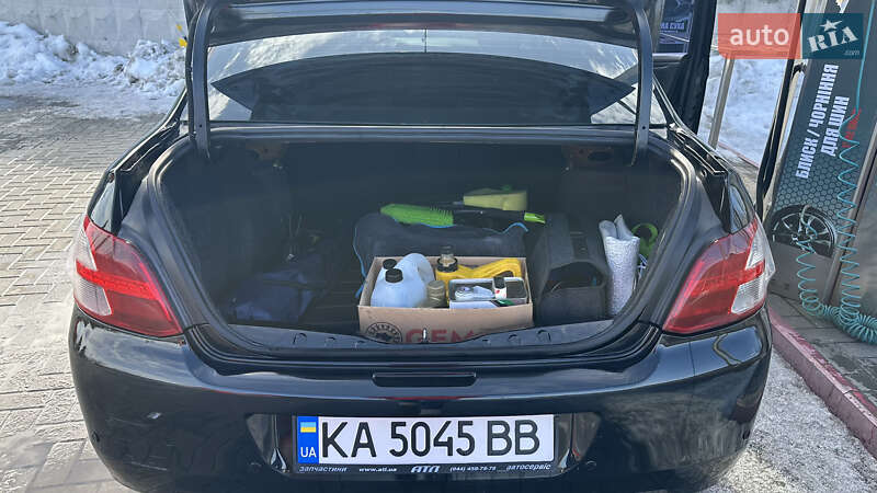 Седан Peugeot 301 2016 в Борисполе