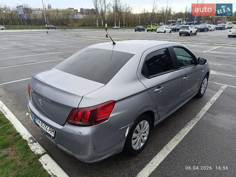 Седан Peugeot 301 2017 в Киеве