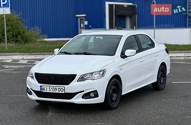 Седан Peugeot 301 2017 в Киеве