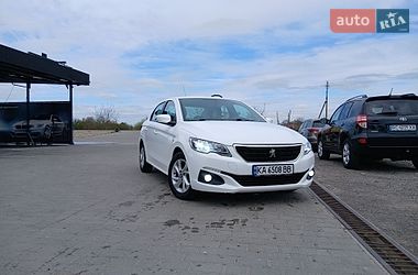 Седан Peugeot 301 2020 в Львові