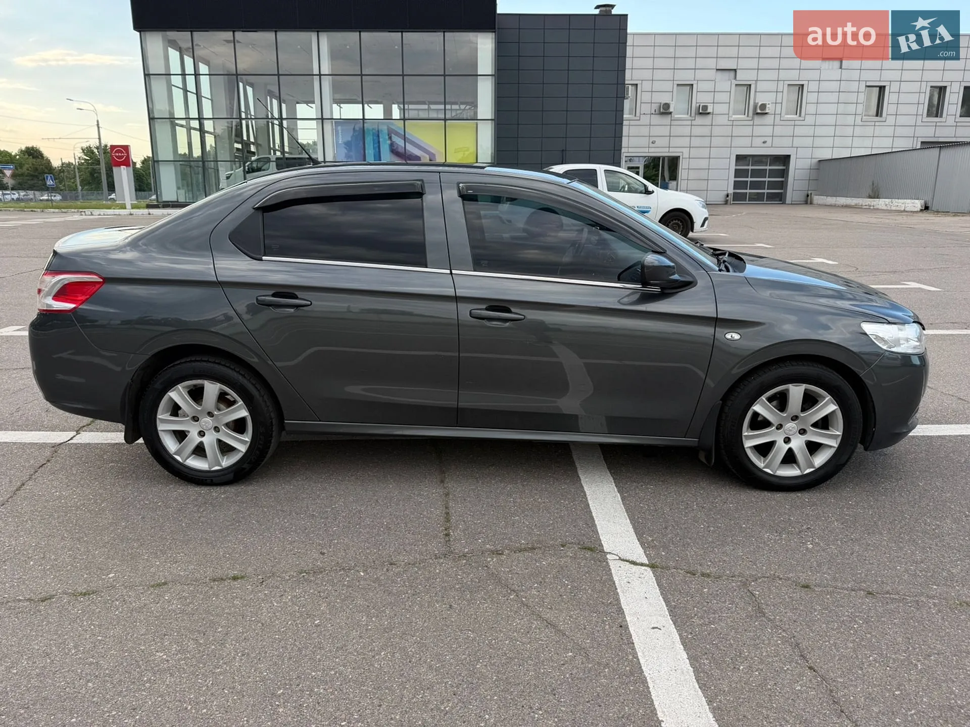Peugeot 301 2016 VIN VF3DDNFPTGJ762643 фото оголошення 3 з 5