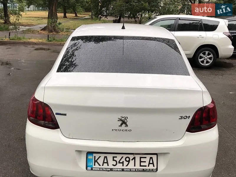 Peugeot 301