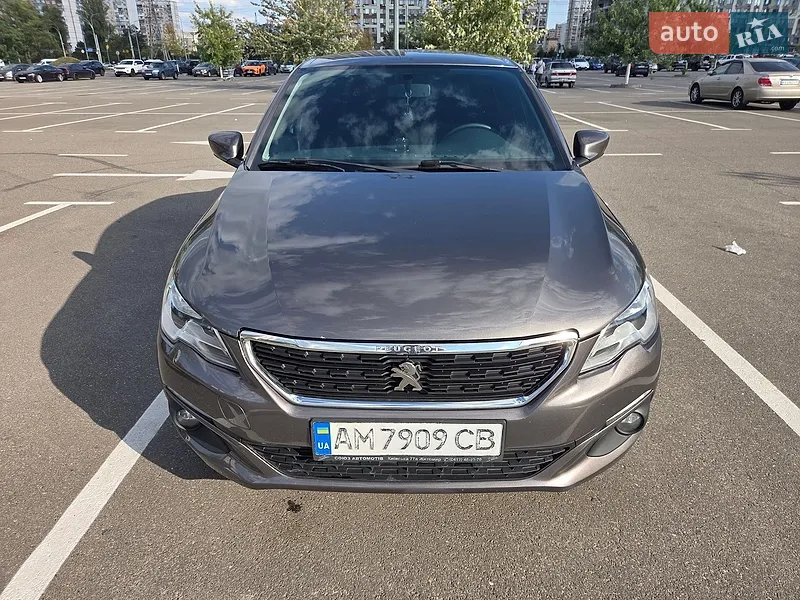 Peugeot 301