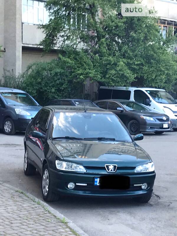 Седан Peugeot 306 1995 в Івано-Франківську