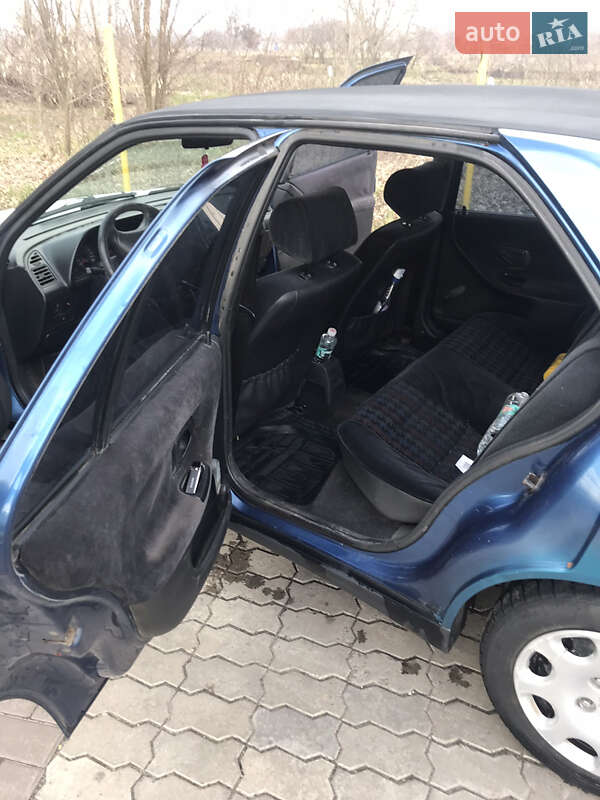 Седан Peugeot 306 1997 в Смілі