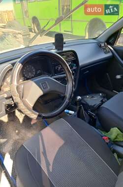 Седан Peugeot 306 1995 в  фото 2 Седан Peugeot 306 1995 в