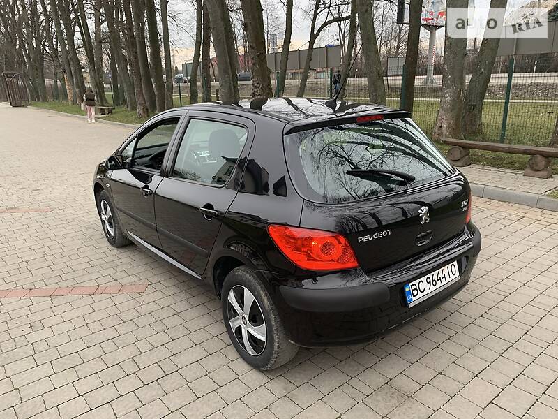 Хетчбек Peugeot 307 2007 в Стрию