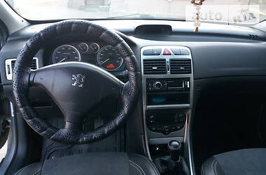 Хетчбек Peugeot 307 2002 в 