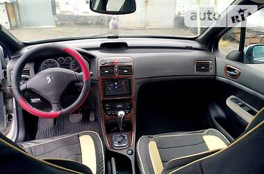 Хетчбек Peugeot 307 2004 в 