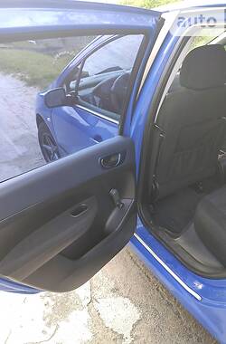 Хэтчбек Peugeot 307 2002 в 