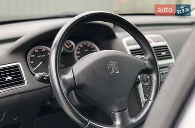 Хетчбек Peugeot 307 2003 в 