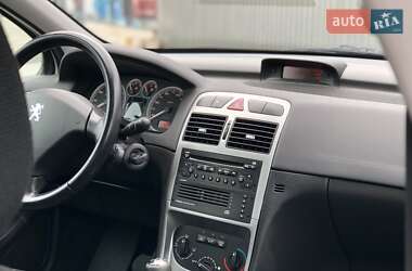 Хетчбек Peugeot 307 2003 в 