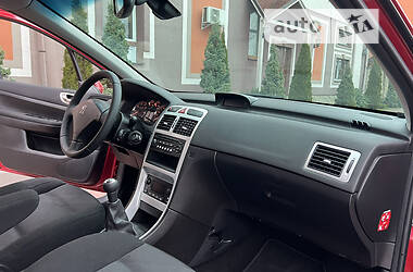 Универсал Peugeot 307 2006 в 