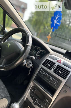 Универсал Peugeot 307 2004 в Самборе