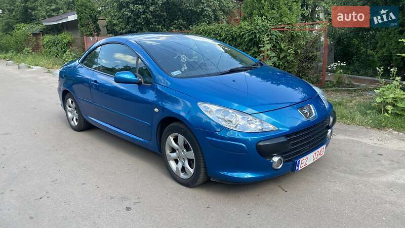 Кабриолет Peugeot 307 2005 в 