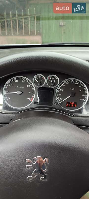 Хэтчбек Peugeot 307 2004 в Могилев-Подольске