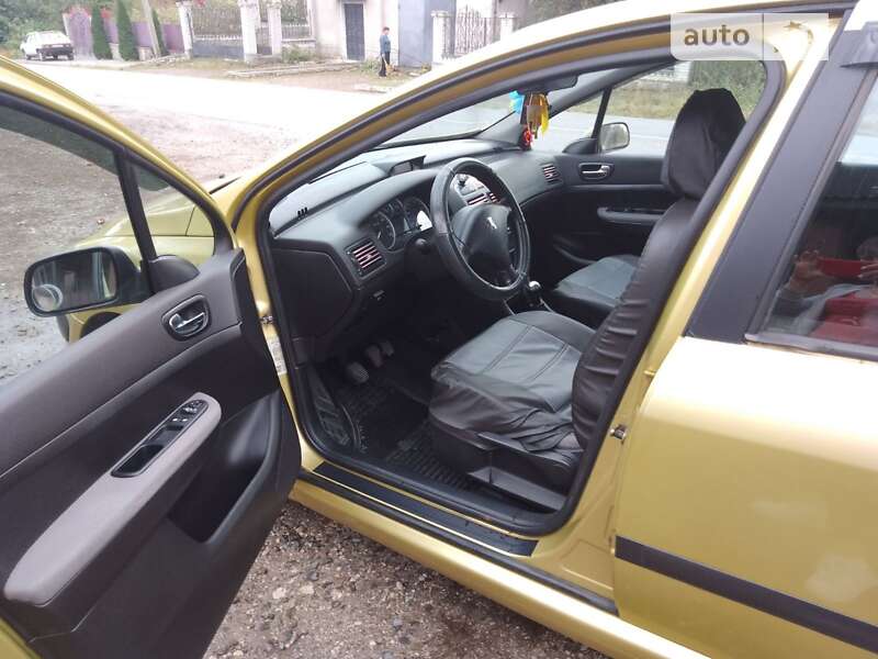 Хэтчбек Peugeot 307 2002 в Волочиске