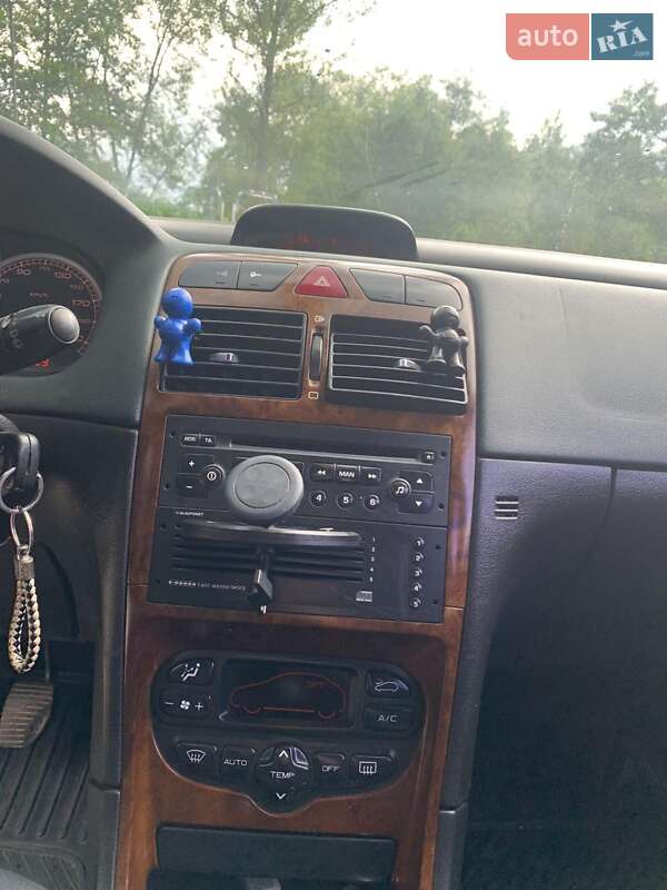 Хетчбек Peugeot 307 2003 в Тячеві