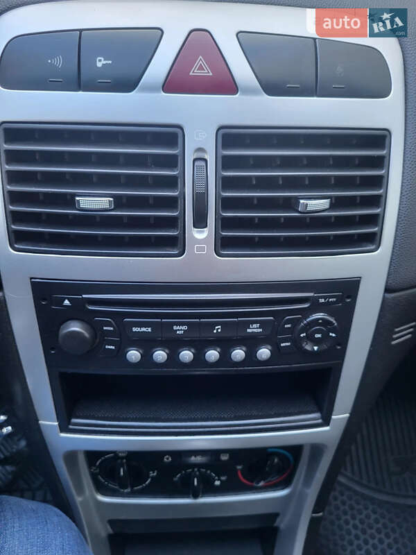 Універсал Peugeot 307 2005 в Рівному