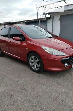 Хетчбек Peugeot 307 2006 в Сарнах