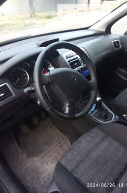 Универсал Peugeot 307 2004 в 