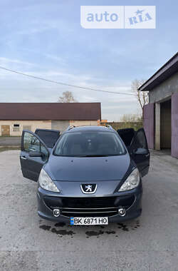 Универсал Peugeot 307 2007 в Сарнах