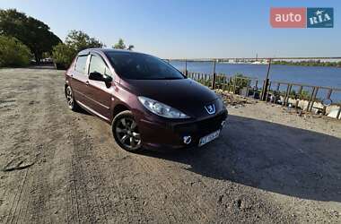 Хетчбек Peugeot 307 2005 в Дніпрі