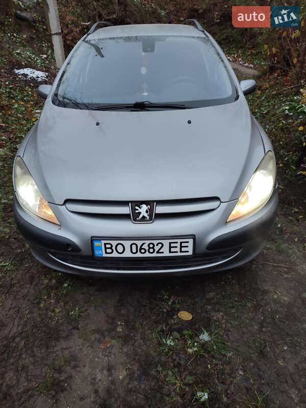 Универсал Peugeot 307 2004 в Почаеве