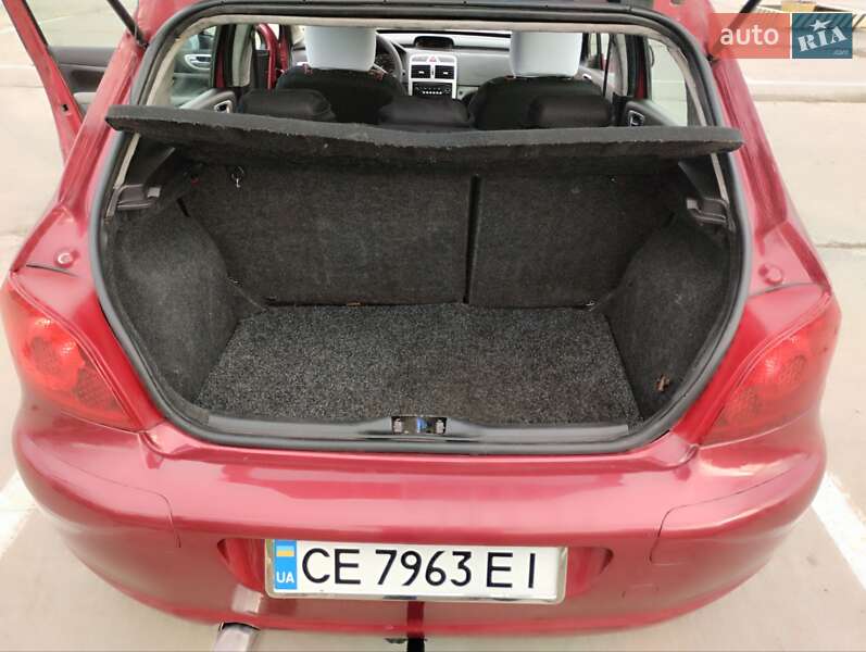 Хэтчбек Peugeot 307 2006 в Черновцах