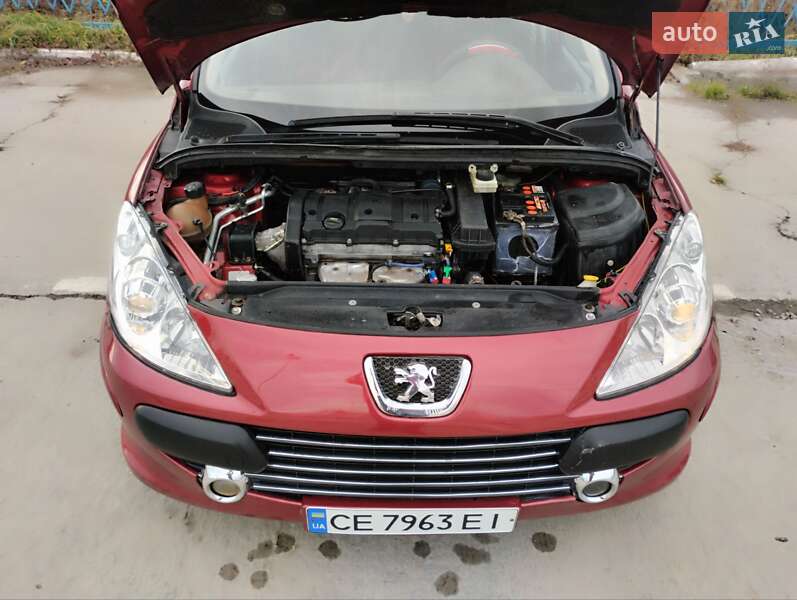 Хэтчбек Peugeot 307 2006 в Черновцах