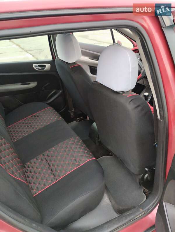 Хэтчбек Peugeot 307 2006 в Черновцах