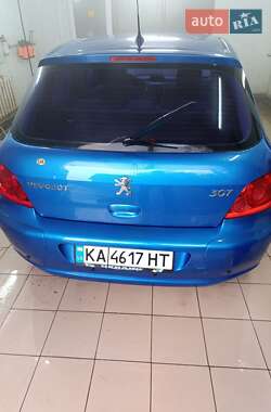 Хэтчбек Peugeot 307 2005 в 