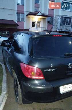 Хэтчбек Peugeot 307 2004 в 