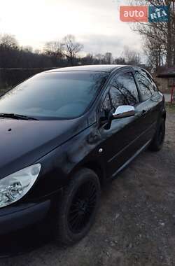 Хэтчбек Peugeot 307 2004 в 