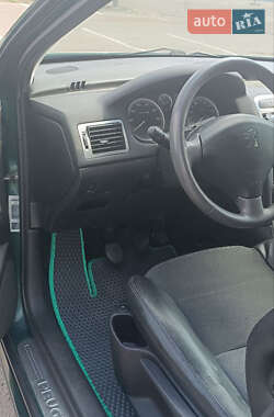 Хетчбек Peugeot 307 2001 в 