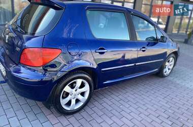 Хетчбек Peugeot 307 2005 в 