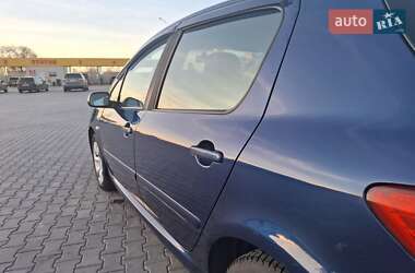 Хетчбек Peugeot 307 2005 в 