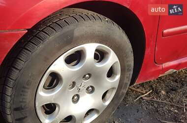Хэтчбек Peugeot 307 2001 в 