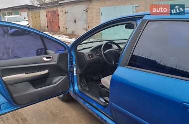 Хэтчбек Peugeot 307 2005 в 