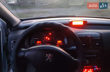 Хетчбек Peugeot 307 2005 в 