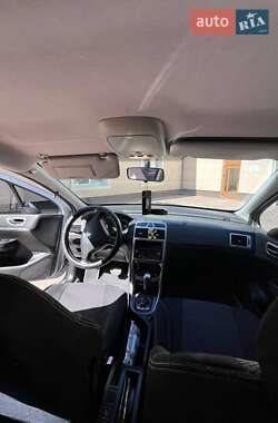 Хетчбек Peugeot 307 2002 в 