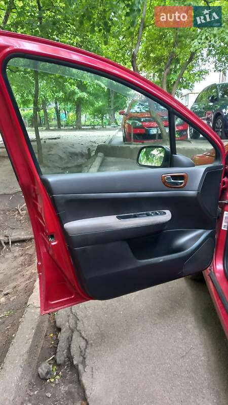 Хэтчбек Peugeot 307 2002 в Белой Церкви