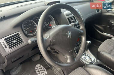 Хэтчбек Peugeot 307 2002 в 
