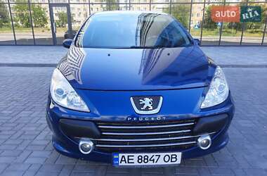 Хетчбек Peugeot 307 2005 в 