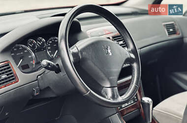 Хэтчбек Peugeot 307 2005 в 