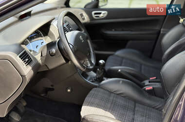 Хетчбек Peugeot 307 2003 в 