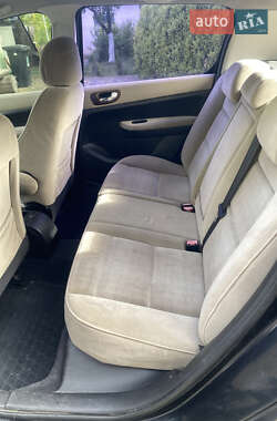 Хэтчбек Peugeot 307 2002 в 