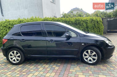 Хэтчбек Peugeot 307 2002 в 