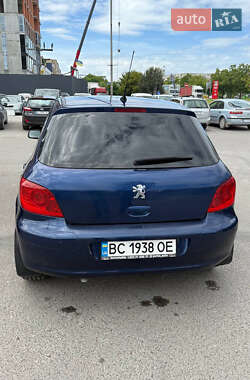 Хэтчбек Peugeot 307 2005 в 